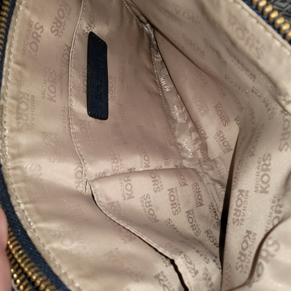 Small E/W Michael Kors Double Zip Crossbody in Navy - Picture 11 of 11